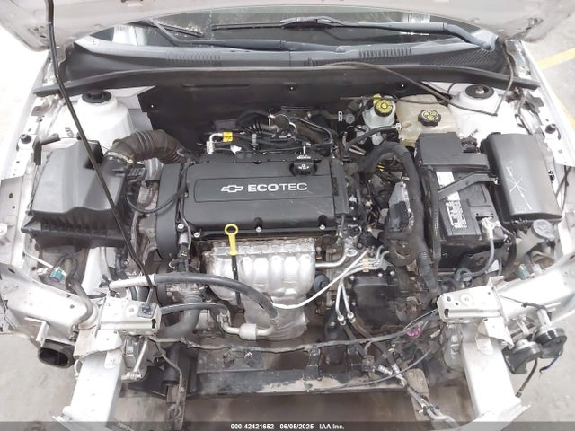 1G1PA5SH0F7135273 Chevrolet luw