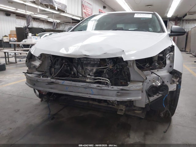 1G1PA5SH0F7135273 Chevrolet luw