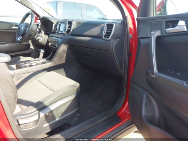 KNDPMCAC6H7274822 KIA Sportage Lx