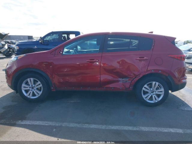 KNDPMCAC6H7274822 KIA Sportage Lx