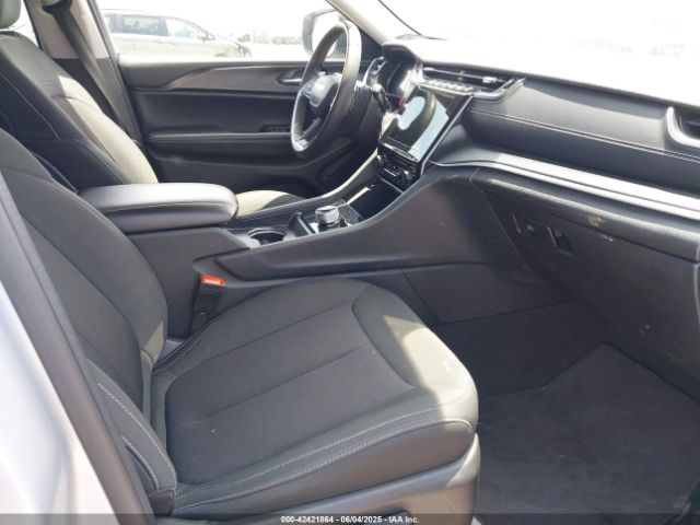 1C4RJKAG1P8894730 Jeep Grand Cherokee L Laredo 4x4