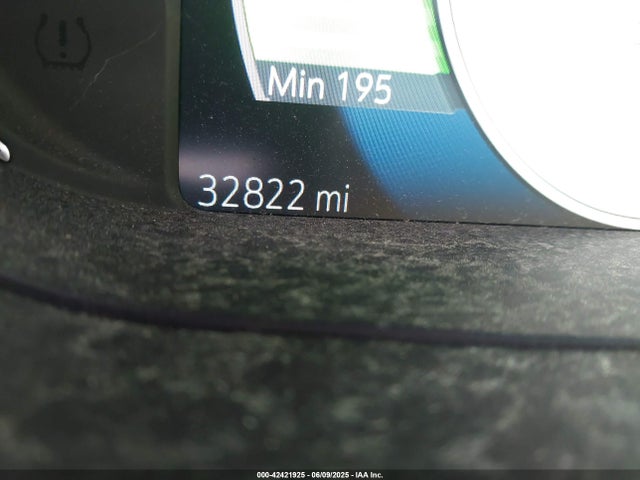 1G1FY6S05M4114876 Chevrolet 2021