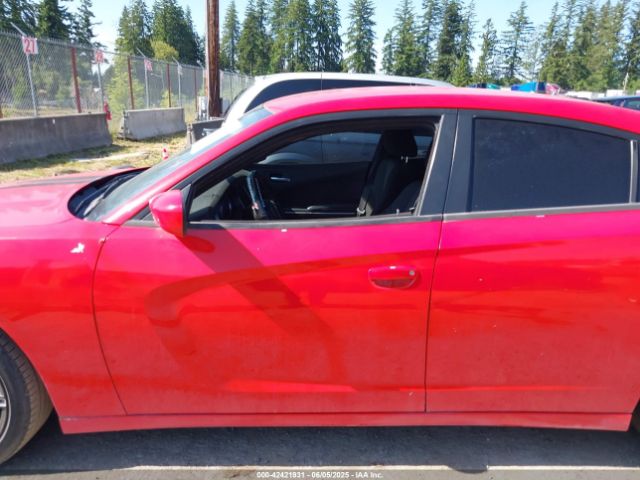 2C3CDXBG1LH121810 Dodge Charger Sxt Rwd