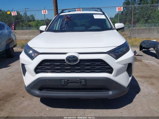 2T3G1RFV8LC105048 Toyota RAV4 LE