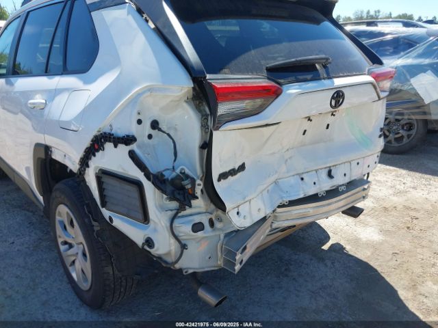 2T3G1RFV8LC105048 Toyota RAV4 LE
