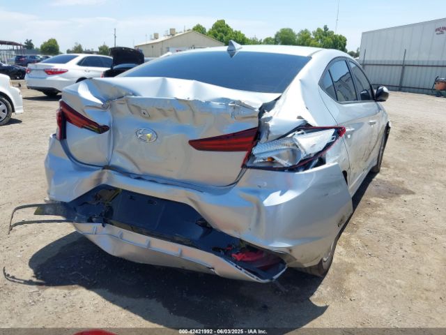 2019 HYUNDAI ELANTRA 5NPD84LFXKH436488 Photo 3
