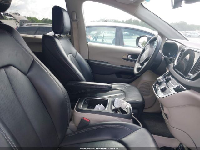 2023 CHRYSLER PACIFICA 2C4RC1BG8PR571346 Photo 4