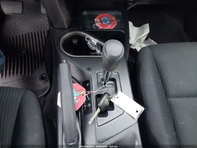 JTMZFREVXHJ107299 Toyota RAV4 LE