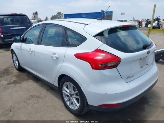 1FADP3K22FL316171 Ford FOCUS SE