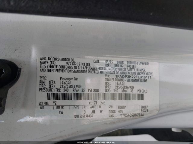 1FADP3K22FL316171 Ford FOCUS SE
