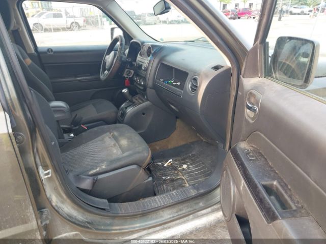 1C4NJRBB9GD579952 Jeep Patriot Sport