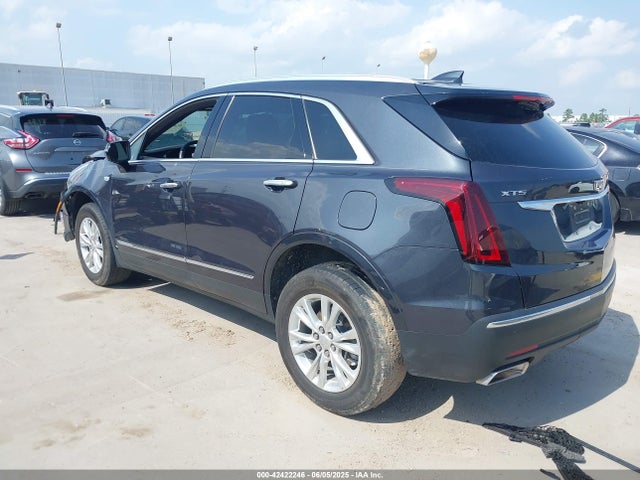 2023 CADILLAC XT5 1GYKNAR40PZ193854 Photo 2
