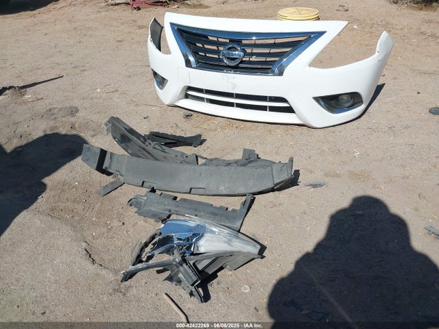 3N1CN7AP9JL880433 Nissan 2018