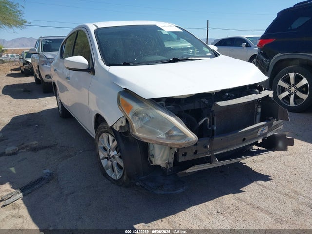 3N1CN7AP9JL880433 Nissan 2018