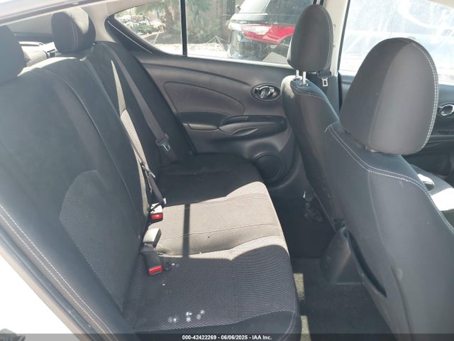 3N1CN7AP9JL880433 Nissan 2018