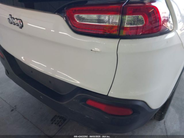 1C4PJLAB5FW560342 Jeep Cherokee Sport