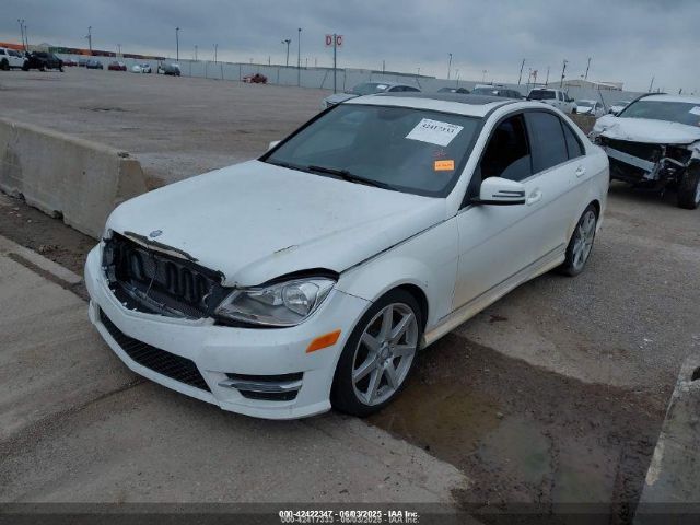 WDDGF8AB5EA961762 Mercedes-Benz C 300 Luxury 4matic/sport 4matic