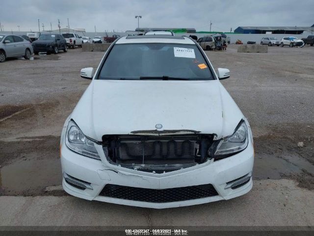 WDDGF8AB5EA961762 Mercedes-Benz C 300 Luxury 4matic/sport 4matic