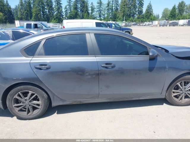 3KPF24AD2NE502195 KIA Forte Lxs