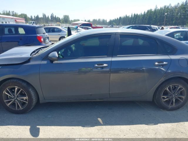 3KPF24AD2NE502195 KIA Forte Lxs