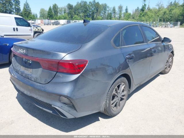 3KPF24AD2NE502195 KIA Forte Lxs