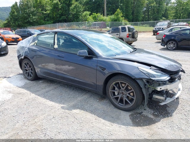 2022 TESLA MODEL 3 5YJ3E1EB1NF121045 Photo 0