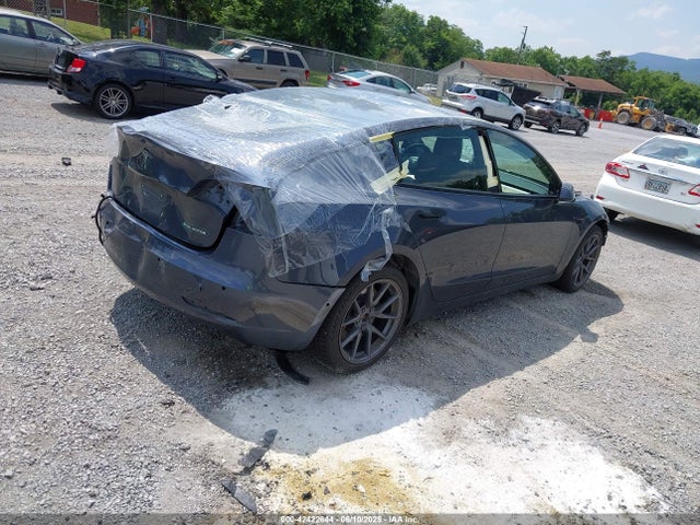 2022 TESLA MODEL 3 5YJ3E1EB1NF121045 Photo 3