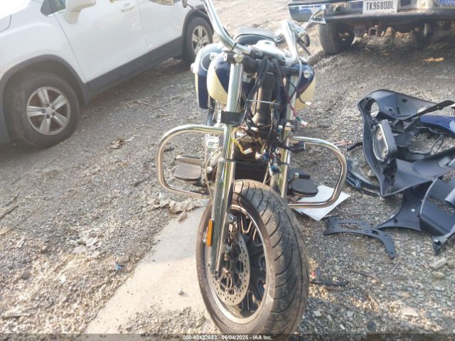 2015 INDIAN MOTORCYCLE CO. CHIEFTAIN 56KTCAAAXF3322230 Photo 4