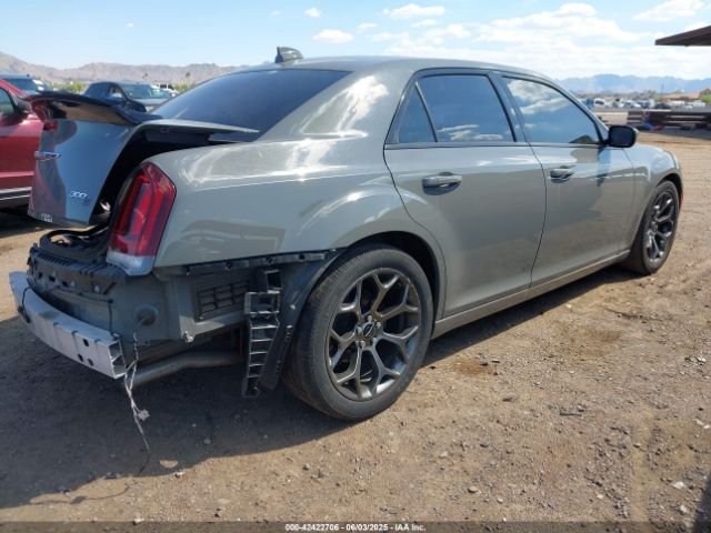 2018 CHRYSLER 300 2C3CCABG0JH211379 Photo 3