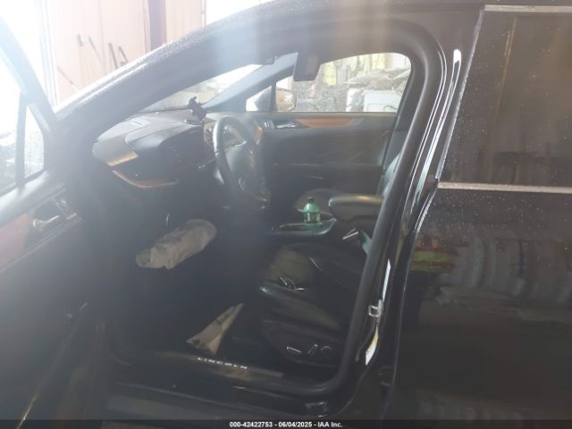 2019 LINCOLN MKC 5LMCJ3D98KUL17162 Photo 4