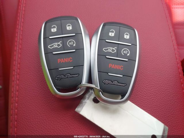 ZASPAKBN0R7D72661 Alfa Romeo Stelvio