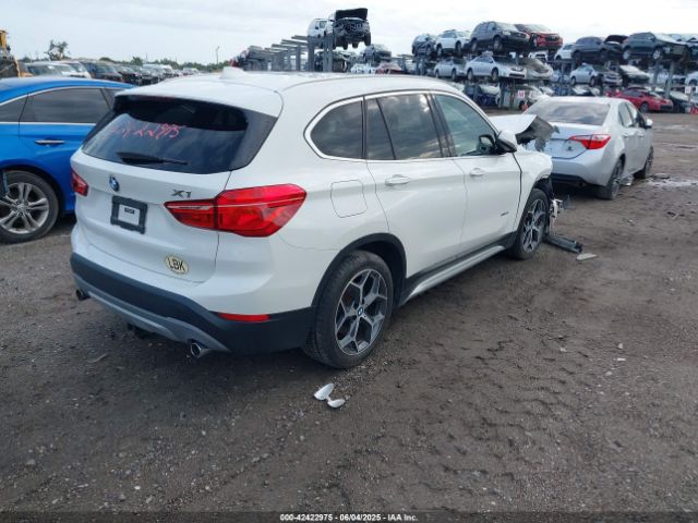 2018 BMW X1 WBXHT3C33J5K30625 Photo 3