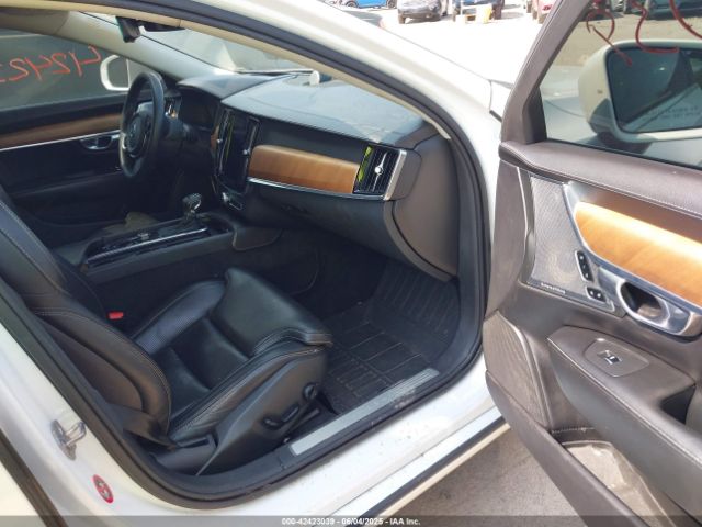 2018 VOLVO S90 LVY992ML7JP017988 Photo 4