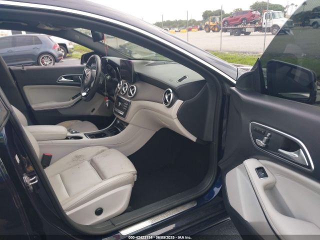 2018 MERCEDES-BENZ CLA 250 WDDSJ4EBXJN691975 Photo 4