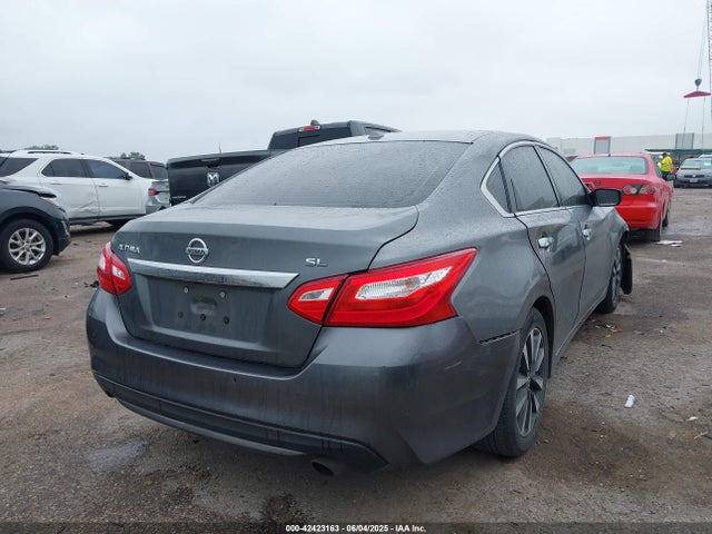 1N4AL3AP8HC188002 Nissan Altima