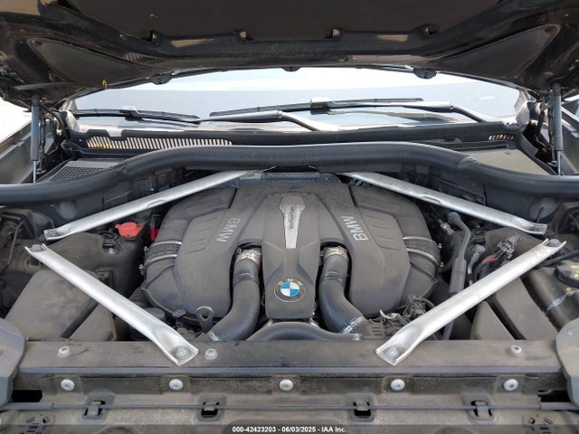 5UXCX4C55KLS38109 BMW X7