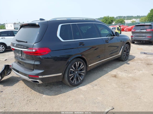 5UXCX4C55KLS38109 BMW X7