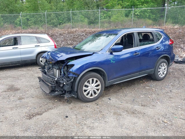 Nissan 2017 2017 KNMAT2MV2HP550669 Image 2