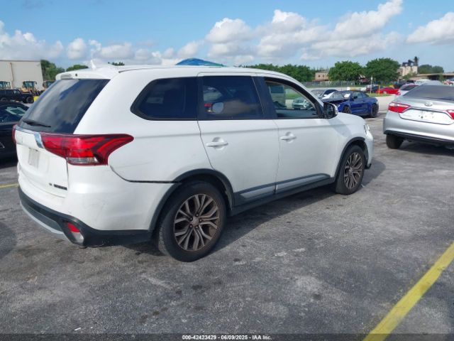 2017 MITSUBISHI OUTLANDER JA4AD3A30HZ025100 Photo 3