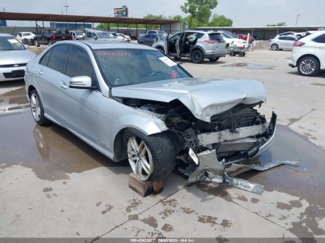 2014 MERCEDES-BENZ C 250 WDDGF4HB1EA966634