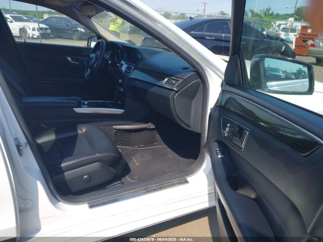2014 MERCEDES-BENZ E 350 WDDHF8JB5EA875033 Photo 4