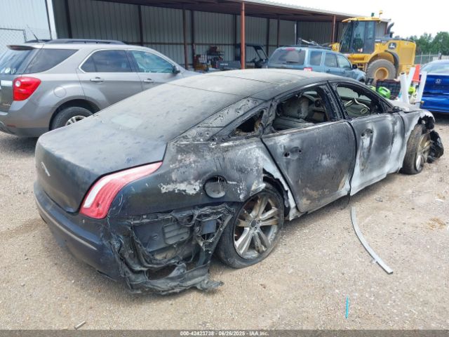 2011 JAGUAR XJ SAJWA2GBXBLV17528 Photo 3