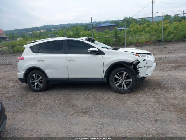 JTMRFREV5GJ076381 Toyota Rav4 Xle