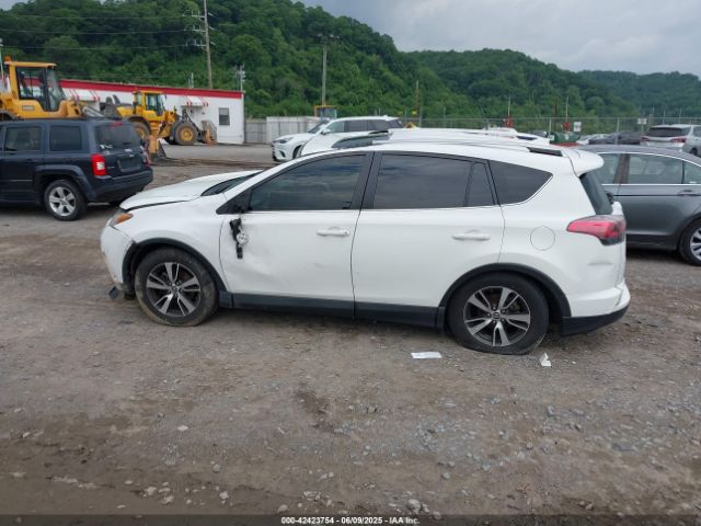 JTMRFREV5GJ076381 Toyota Rav4 Xle