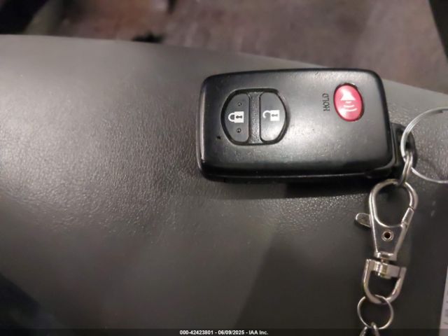 2014 TOYOTA PRIUS JTDKN3DU4E0385384 Photo 10