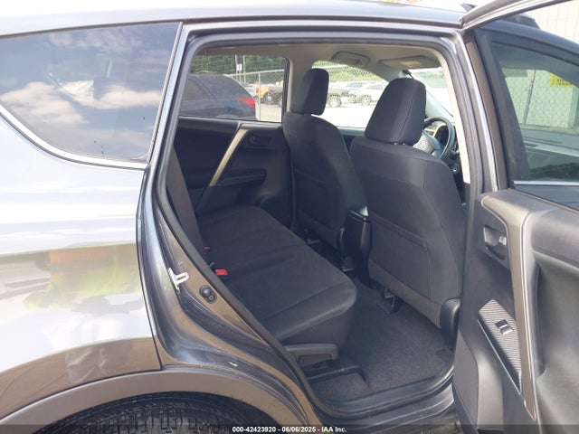 Toyota RAV4 LE 2015 JTMBFREV8FJ039910 Image 8