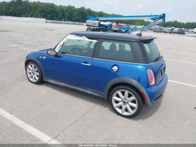 2006 MINI COOPER S WMWRE33516TJ37034 Photo 2