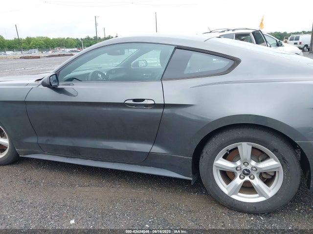 1FA6P8AM0G5255711 Ford Mustang V6