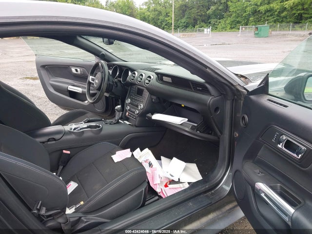 1FA6P8AM0G5255711 Ford Mustang V6