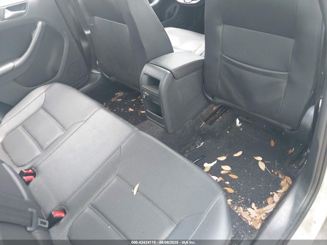 3VWD17AJ8JM245171 Volkswagen 1.8 tsi